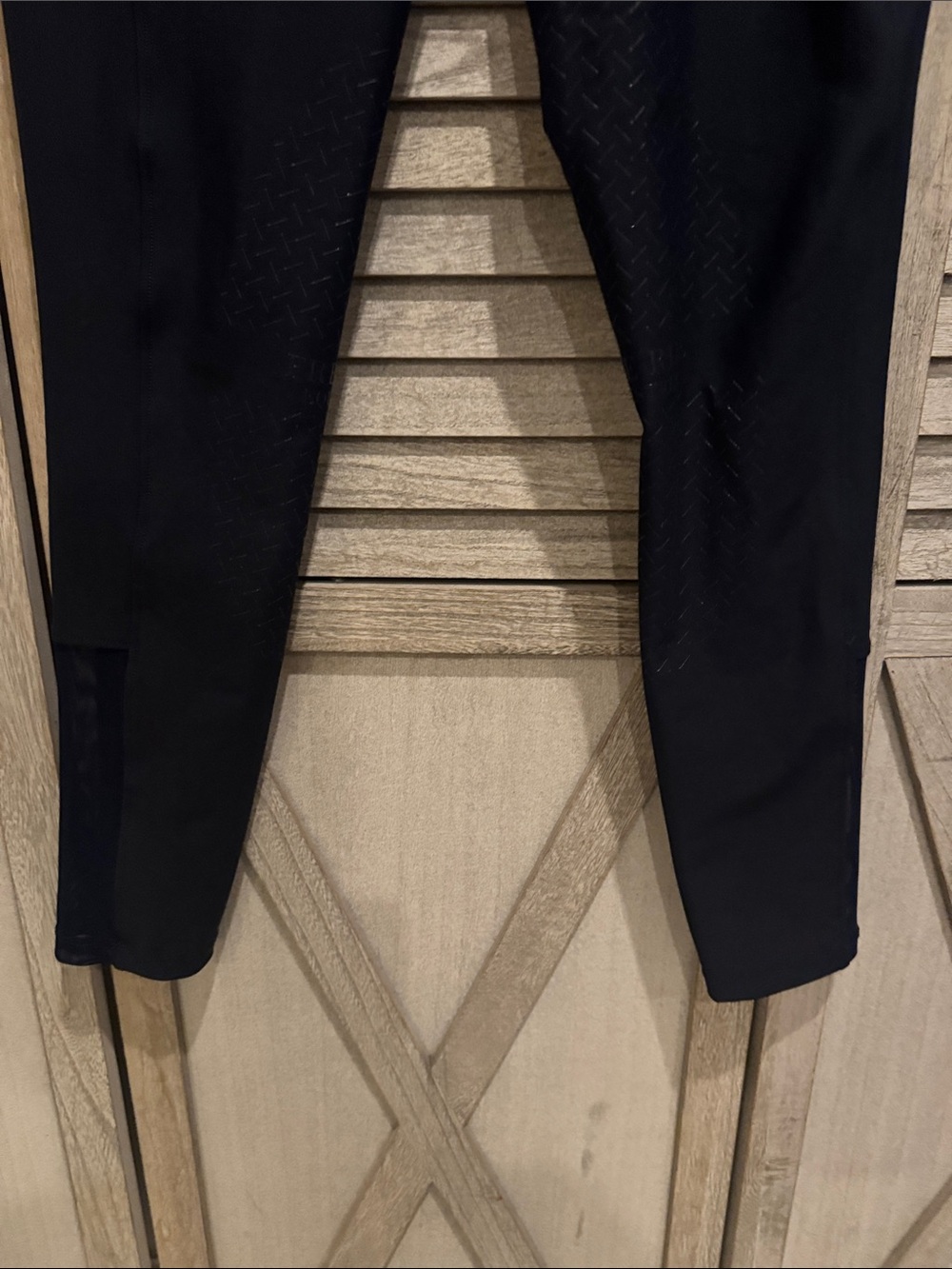 Free Ride Equestrian Women’s Riding Tights Performance with Utility Pockets - Picture 5 of 15